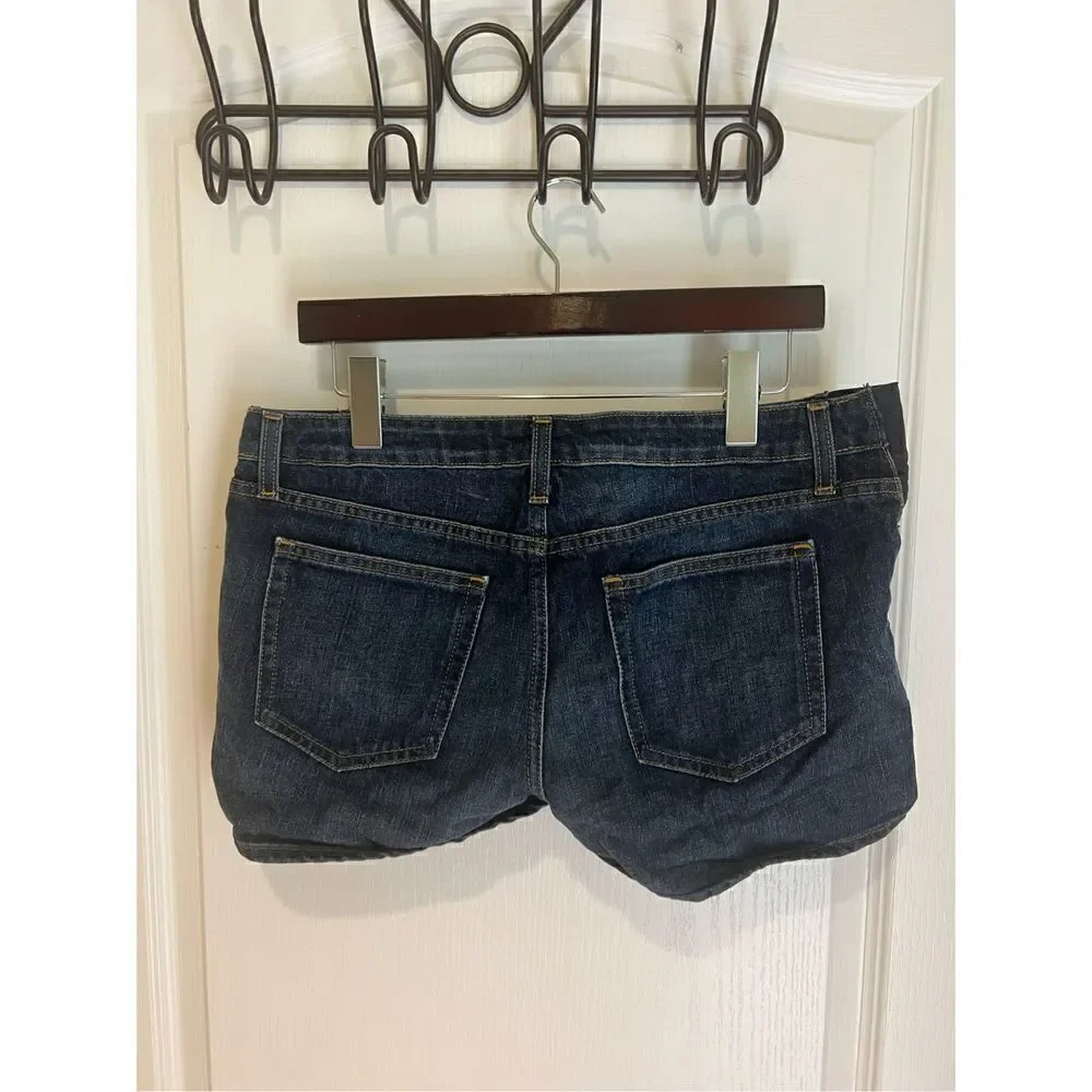 Gap Maternity Jean Shorts side stretch 6 - Picture 2 of 11